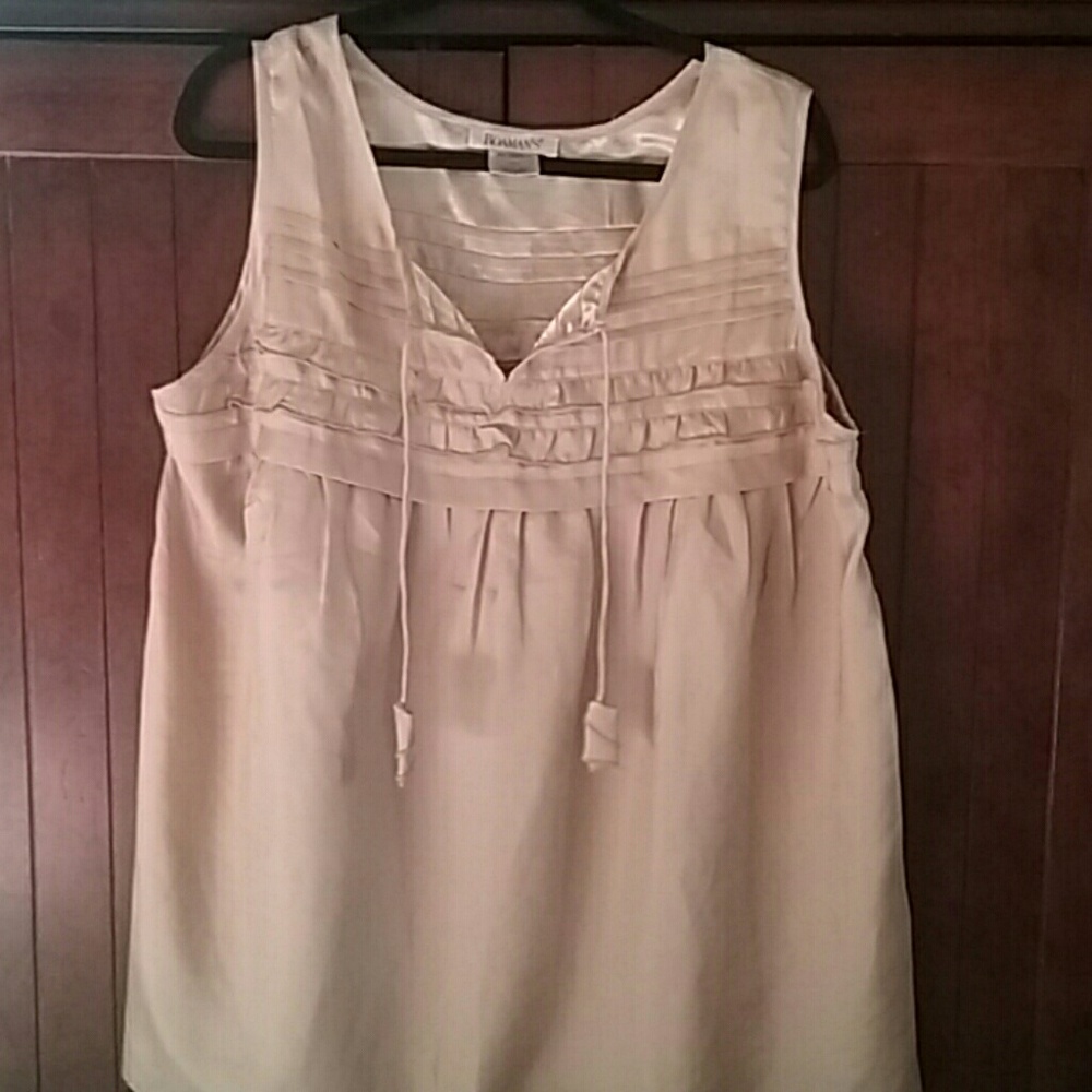 Beautiful sleeveless tunic